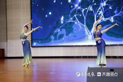 2024年最新現代舞,探索小巷深處的舞蹈秘境，2024年最新現代舞的魅力