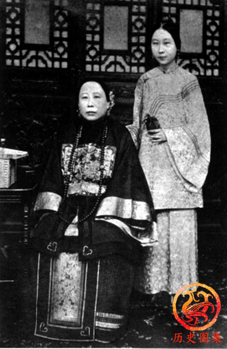 官夫人甜寵記，自信滋養下的變化學習之旅最新章節