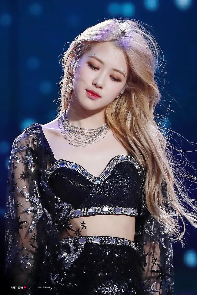 blackpink的最新舞臺,震撼登場Blackpink的最新舞臺，讓人熱血沸騰！