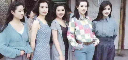 明星整容前后對比照制作指南，從對比照看明星的美麗轉變之路