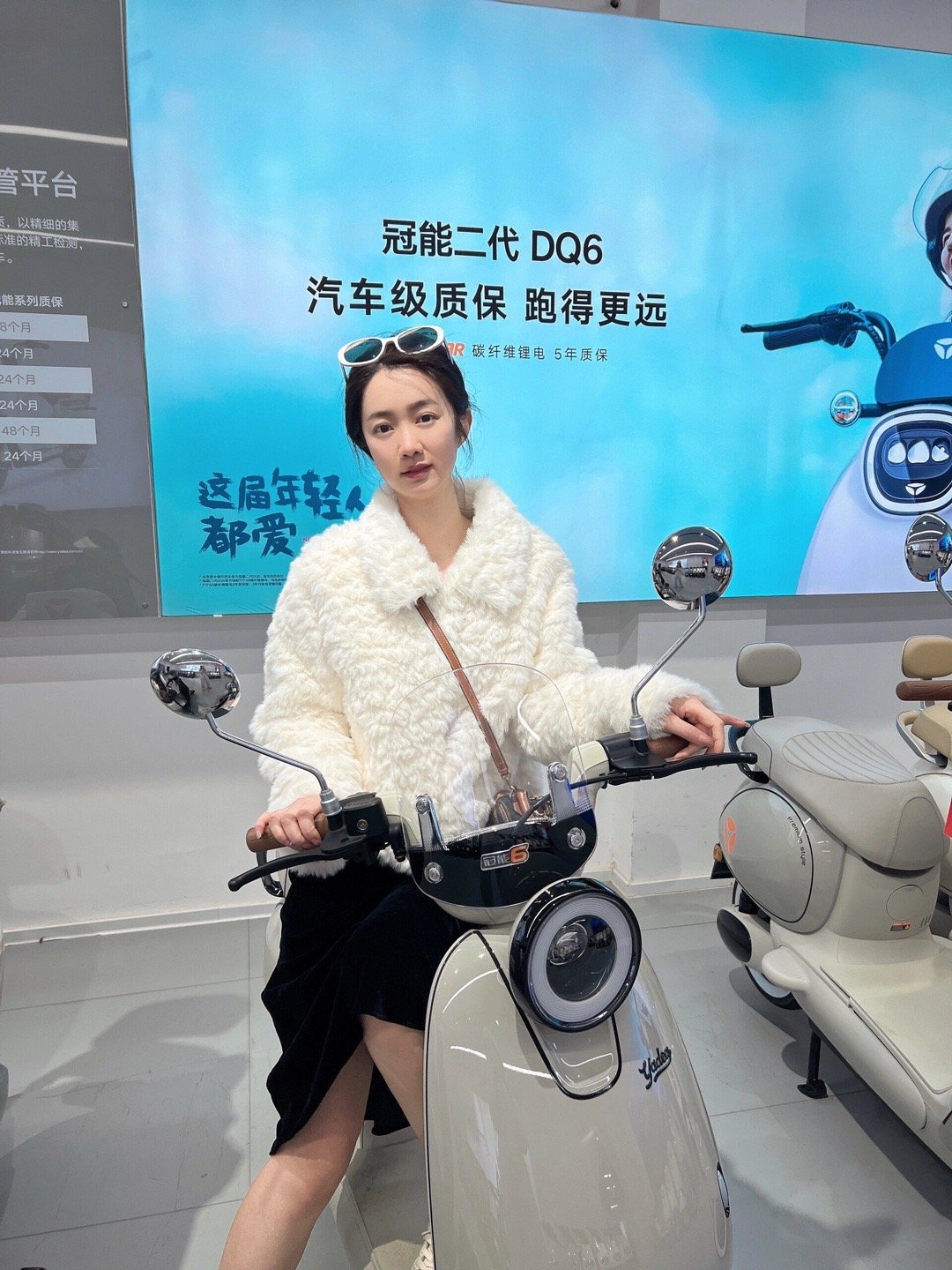雅迪新品形象大使，時代之光引領電動車行業前行之路