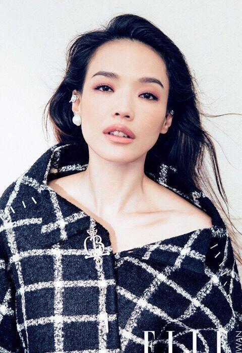大嘴巴女星的時尚魅力與公眾形象展現(xiàn)