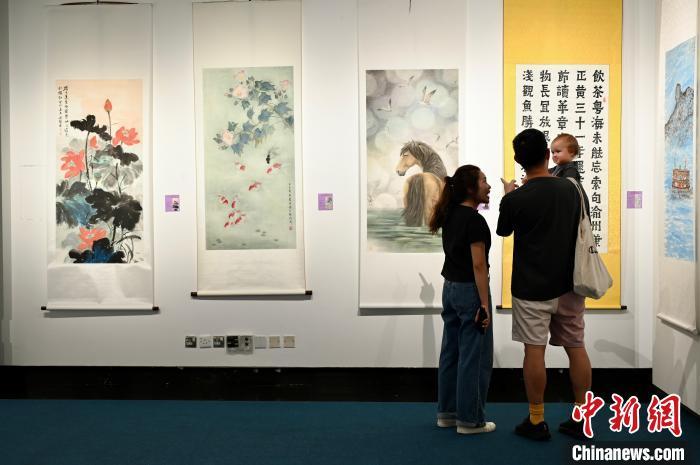 ＂香港資料大全正版資料2024年免費＂的：專家權威解答_美學版1.58