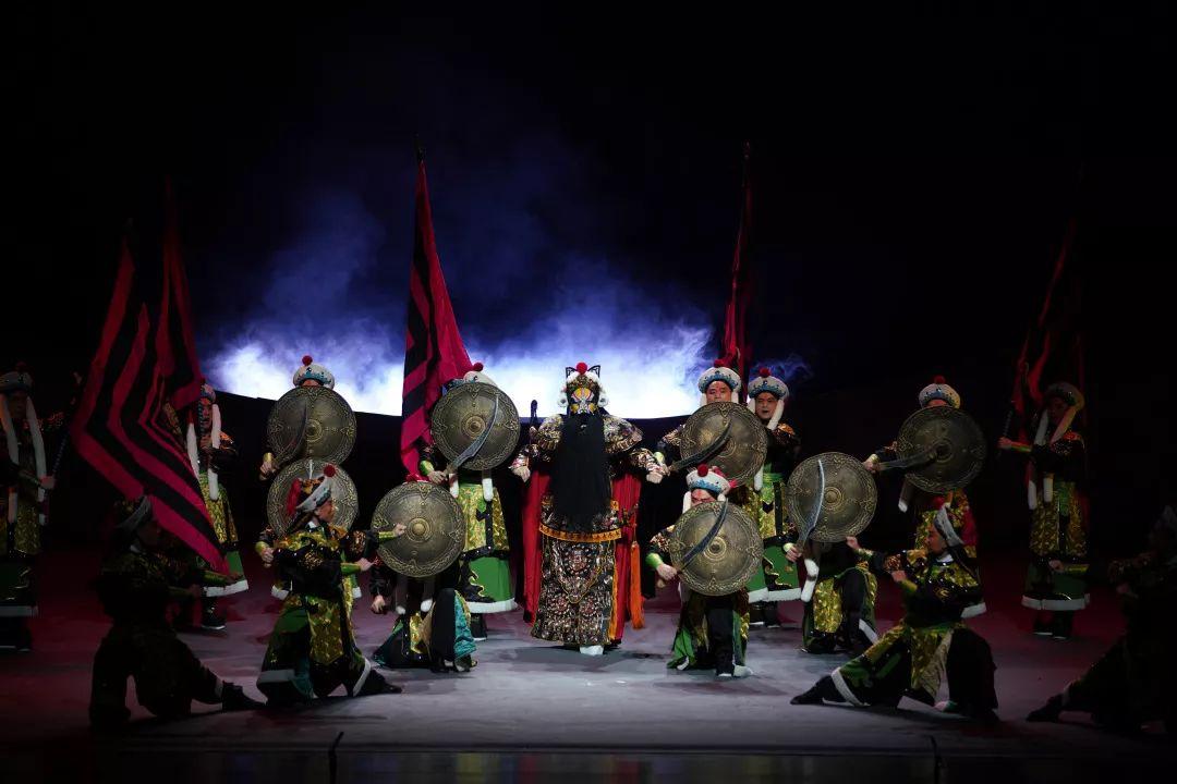 京劇演員王怡,京劇演員王怡的日常，舞臺之外的愛與陪伴