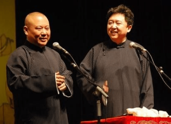 郭德綱2017相聲新作，傳統與現代的完美融合亮相舞臺