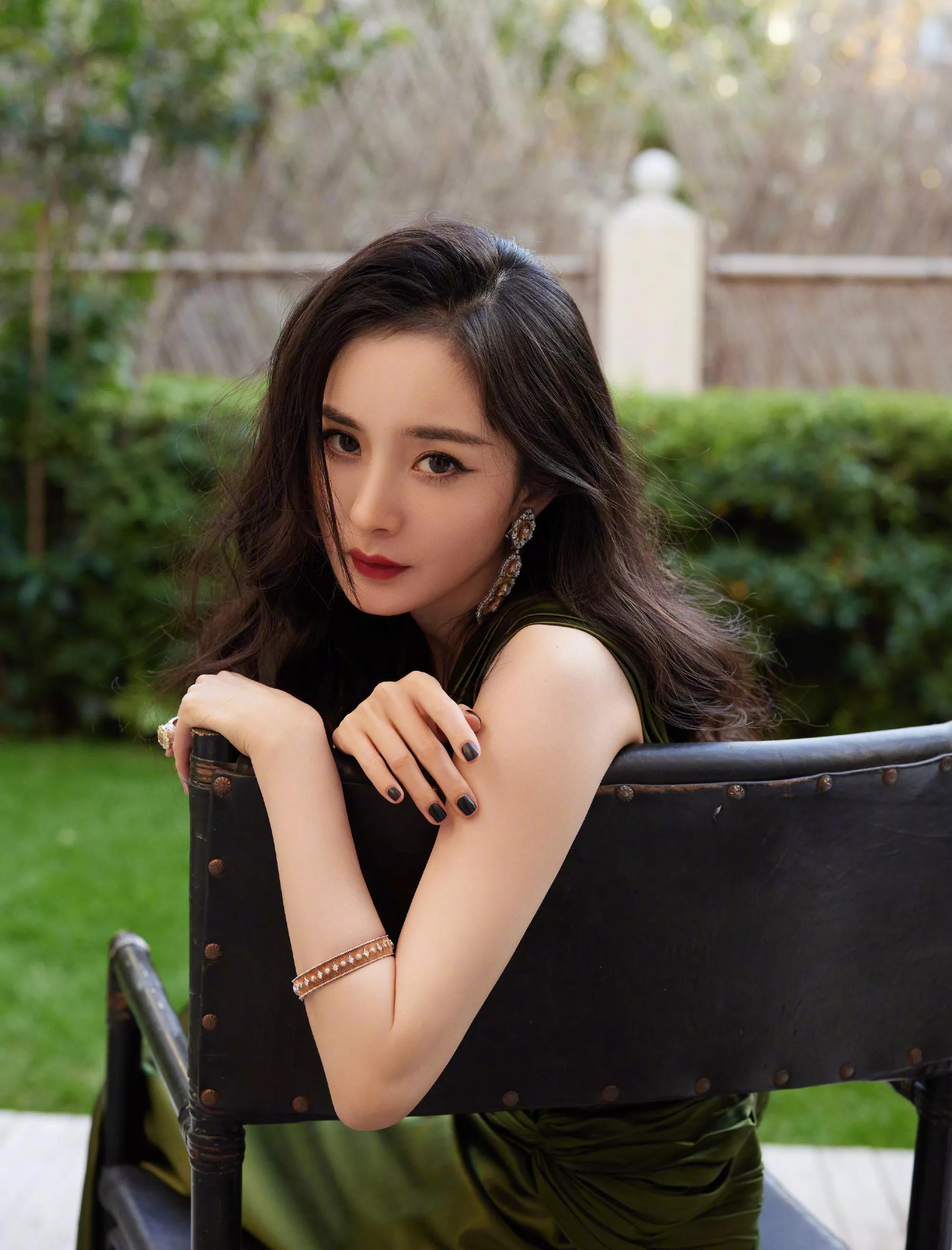 男明星美甲,男明星美甲步驟指南