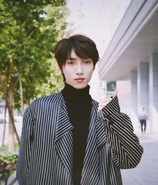 女明星打架背后的內(nèi)心探尋，與自然共舞的心靈之旅