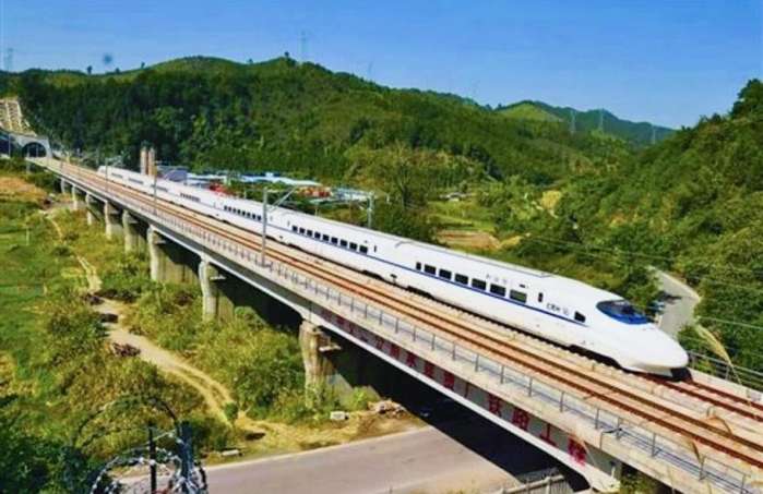 常岳九鐵路最新動(dòng)態(tài)，鐵路旁的小趣事與深厚友情揭秘