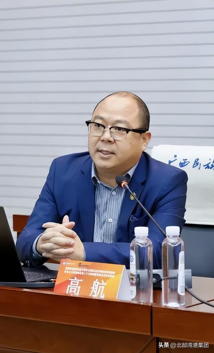 最新經發(fā)集團領導團隊及其溫馨日常風采展示