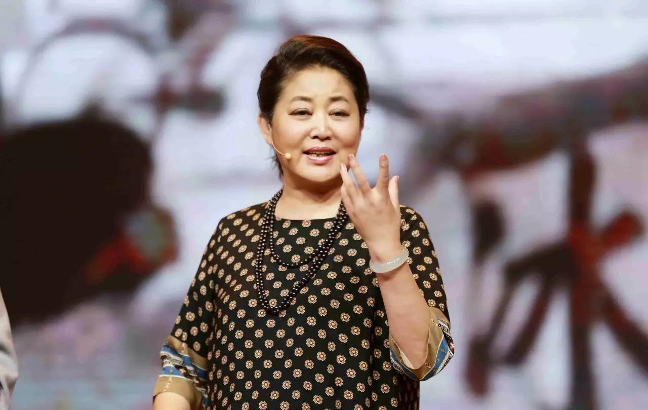 倪萍經典電視劇角色深度解析，演藝生涯回顧與經典角色探究