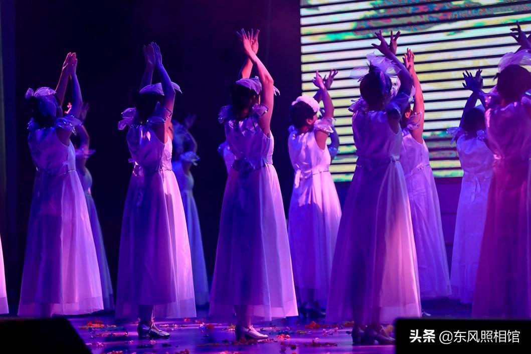 武警演員的成長之路，變化、學(xué)習(xí)與自信的力量