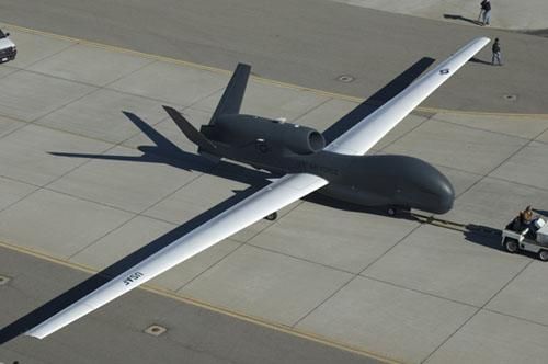 美軍新型無人機(jī)，日常奇遇揭秘