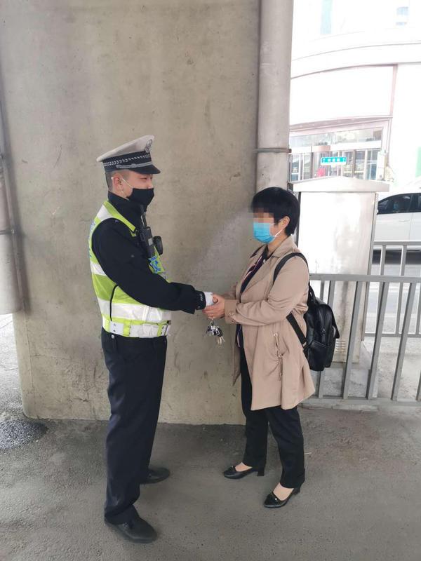 最新小偷女技能指南，學(xué)習(xí)成為小偷的步驟教程